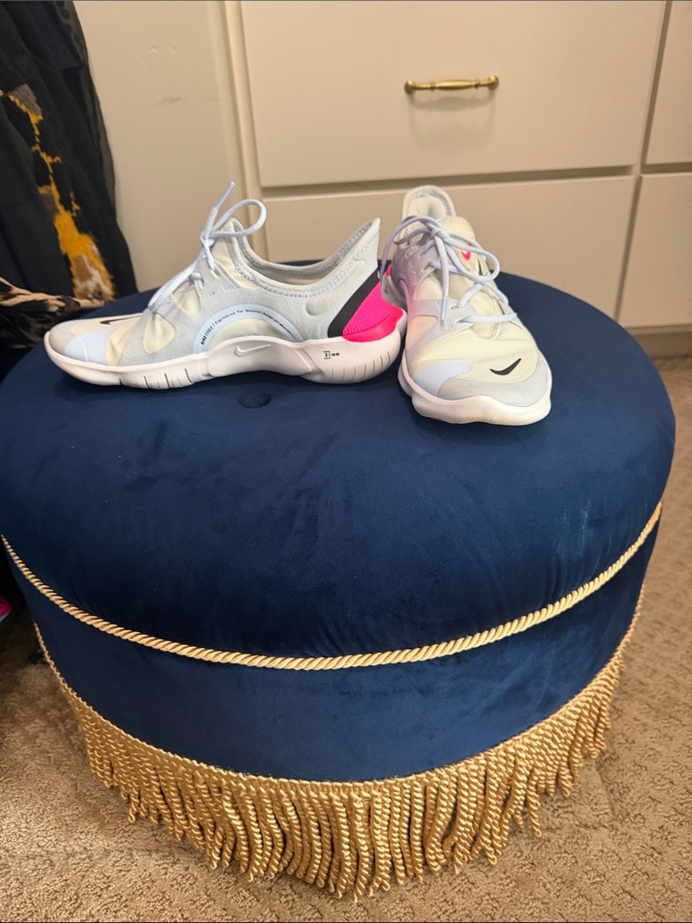 Nike Women’s White and Pink Athletic Training Sneakers